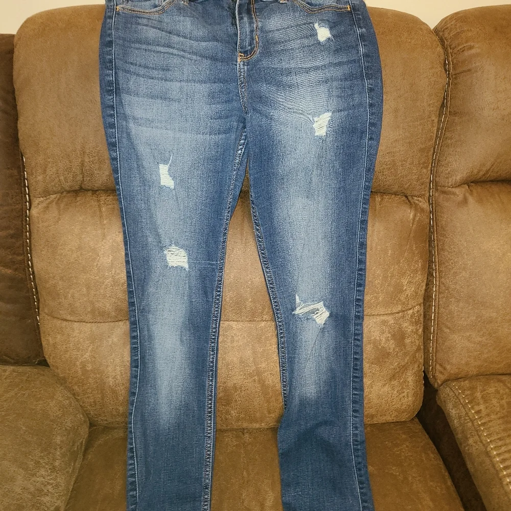Jeans - Picture 2 of 3